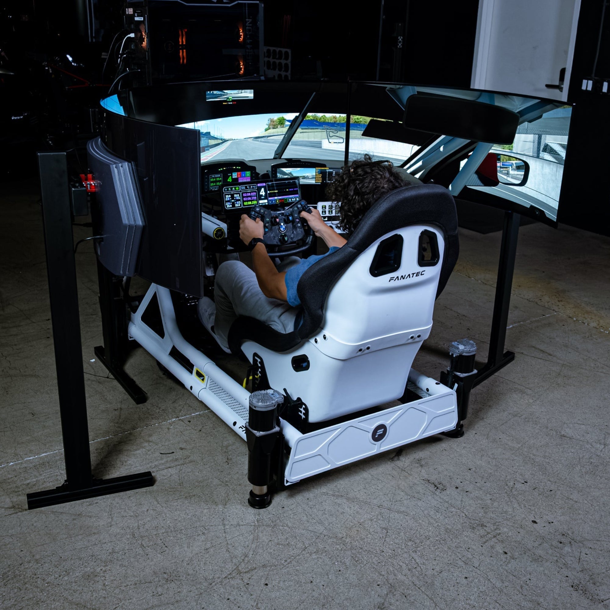 Formula Motion racing simulator with triple monitors and DK2 motion